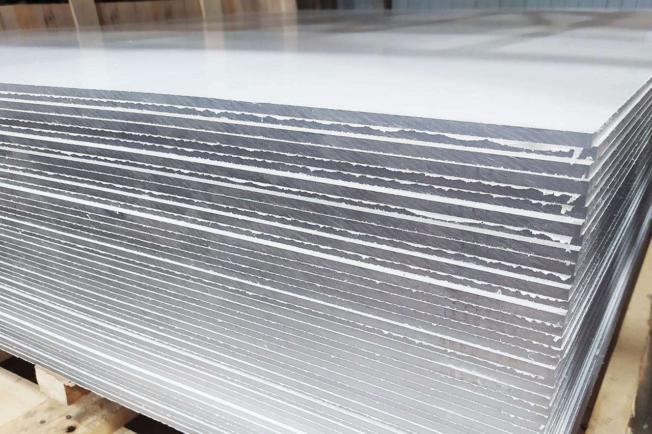 картинка Оргстекло 4 мм 1500х1700 мм экстр. (~10,5 кг) от магазина Одежда+