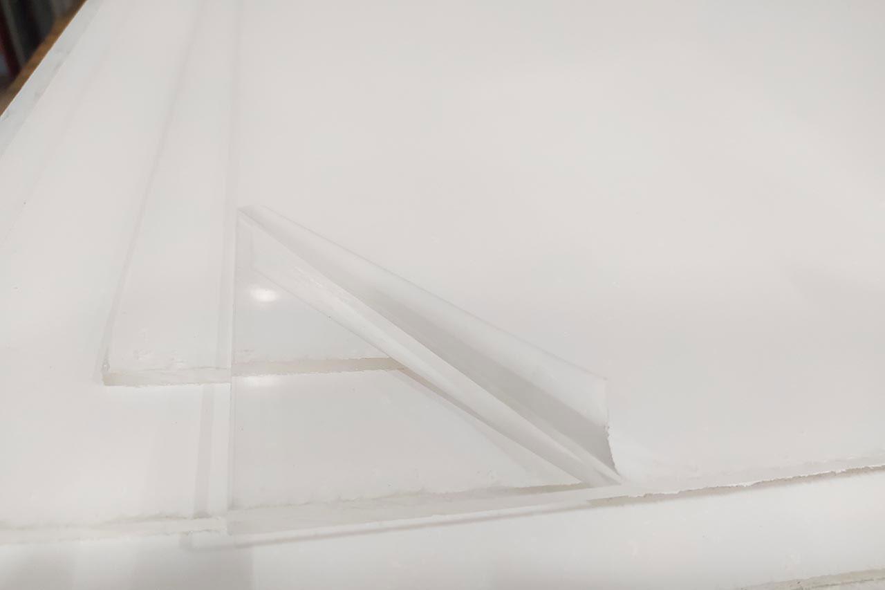 картинка Оргстекло 6 мм 1500х1700 мм экстр. (~15 кг) от магазина Одежда+