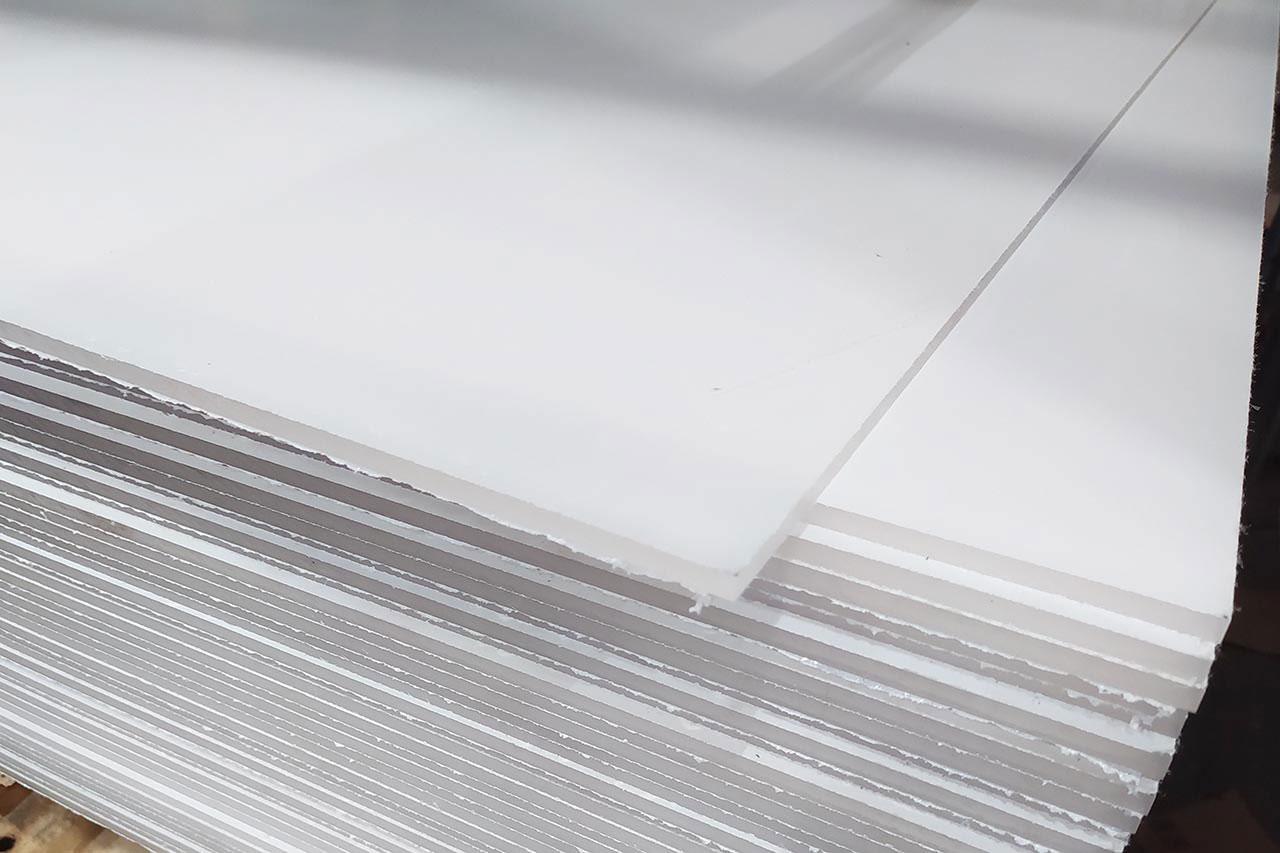 картинка Оргстекло 5 мм 1500х1700 мм экстр. (~13 кг) от магазина Одежда+